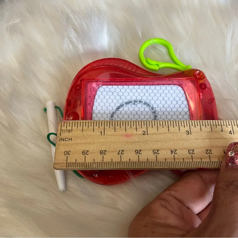 Mini Magnetic Drawing Board Keychain Erasable Doodle Sketch Pad Kids Travel Size